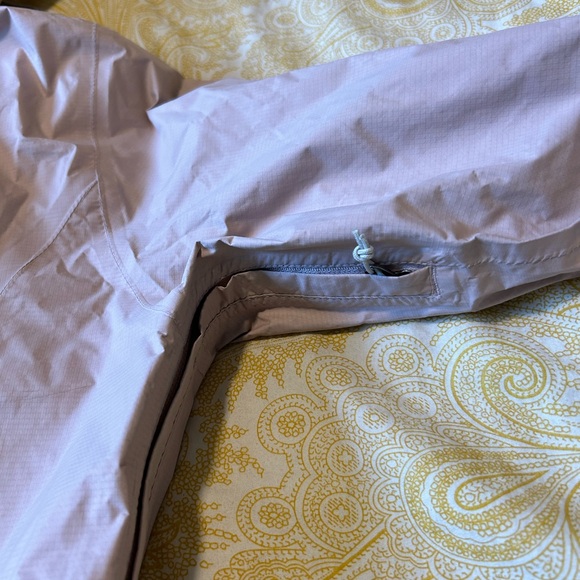 Eddie Bauer rain jacket - Picture 5 of 7